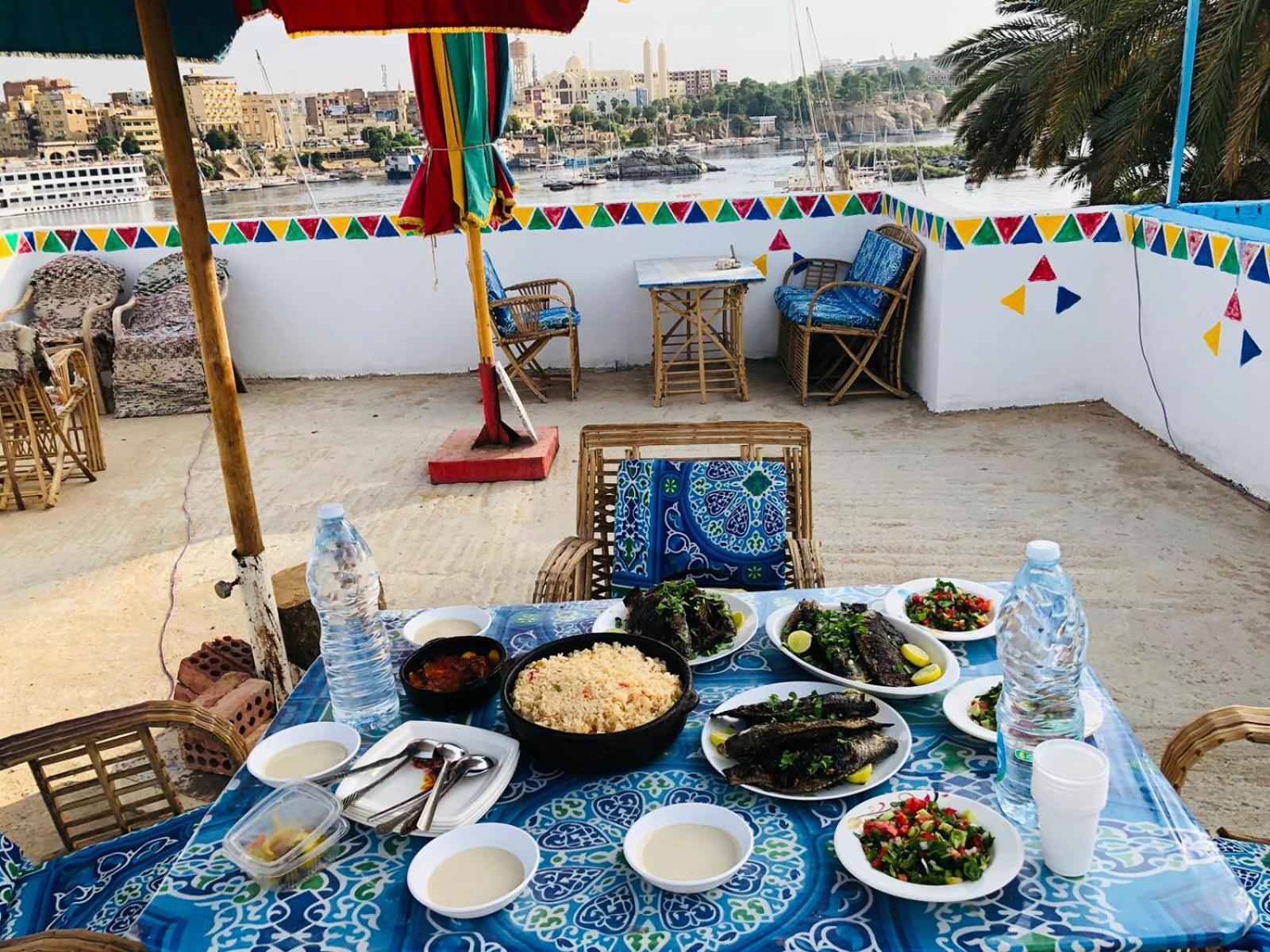 Mostafa Jamaica Guesthouse Асуан Стая снимка