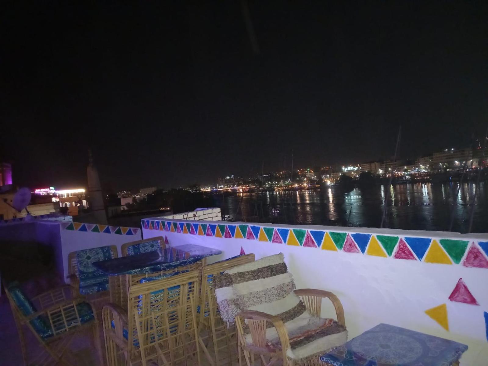 Mostafa Jamaica Guesthouse Асуан Стая снимка